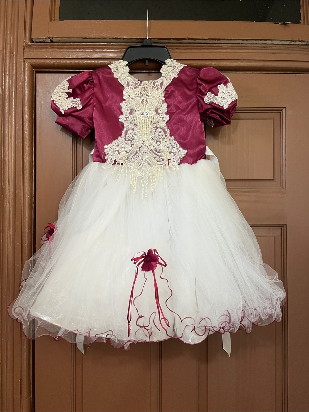 Burgundy/white Tulle pageant Dress for Girls size 6 flower girl just darling